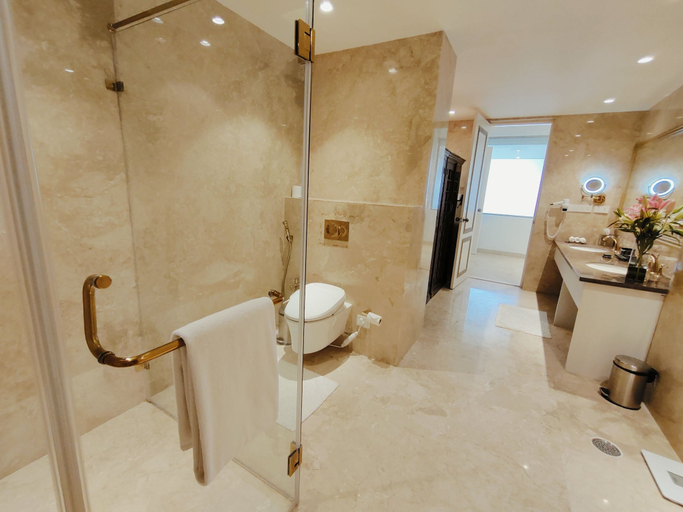 Bathroom 3, Kaldan Samudhra Palace, a Palace by the Sea, Kancheepuram