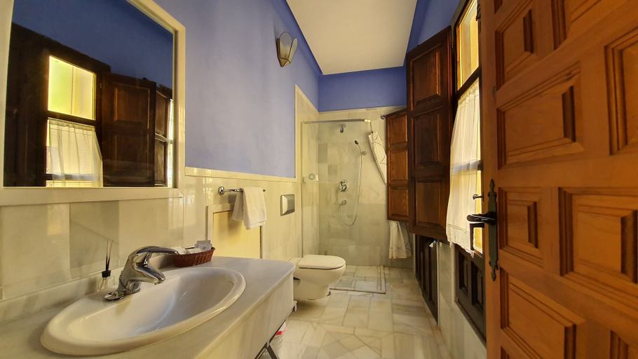 Bathroom 3, Vista Alhambra Apartamentos, Granada