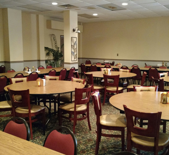 Food & Drinks 5, Quality Inn & Suites Conference Center, Thomas