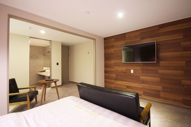 Bedroom 3, Paradise Hotel, Gunsan