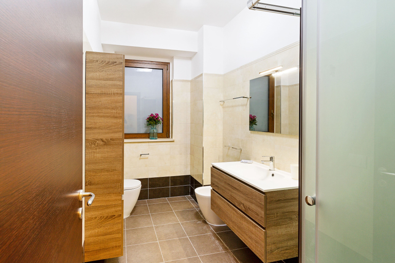 Others 3, Calipso Seaview Flat with Private Parking, Messina
