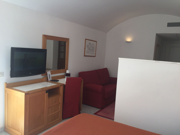 Bedroom 3, Grand Hotel San Pietro, Salerno