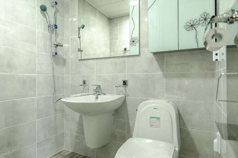 Bathroom 3, Phoenix Emerald Pension, Pyeongchang