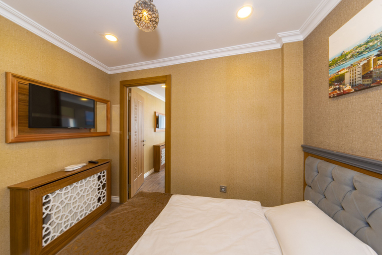 Bedroom 2, GoldenSand Hotel, Fatih