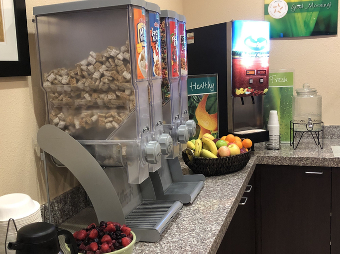 Food & Drinks 5, Quality Inn & Suites Minot North, Ward