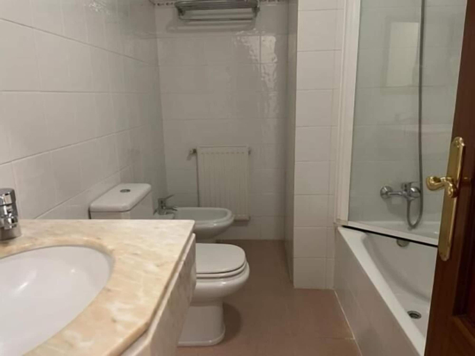 Bathroom 4, Albergue O Cruceiro - Hostel, Pontevedra