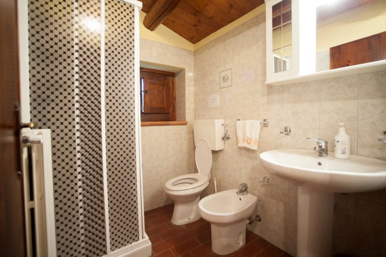 Bathroom, L'Antica Vigna, Catania