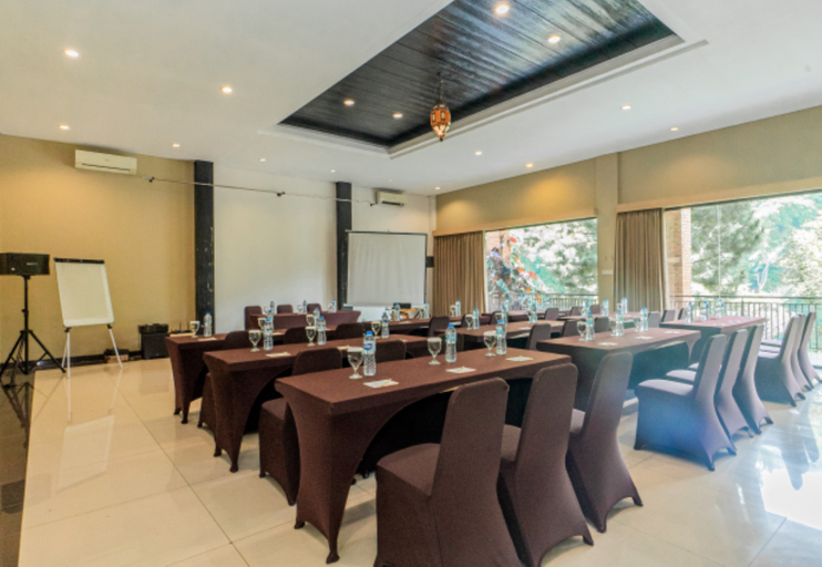 Business Facilities 4, DRiam Riverside Resort, Bandung