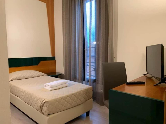 Bedroom 3, Hotel Dozza, Bologna