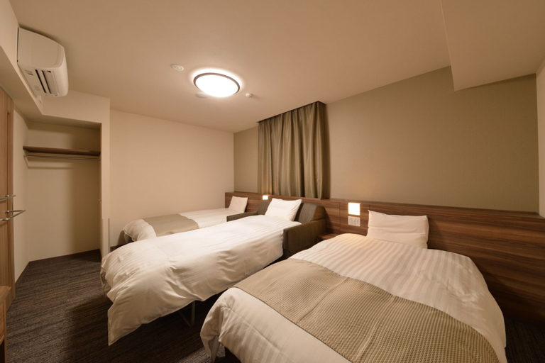 Bedroom 4, Dormy Inn Takamatsuchuokoenmae Natural Hot Spring, Takamatsu