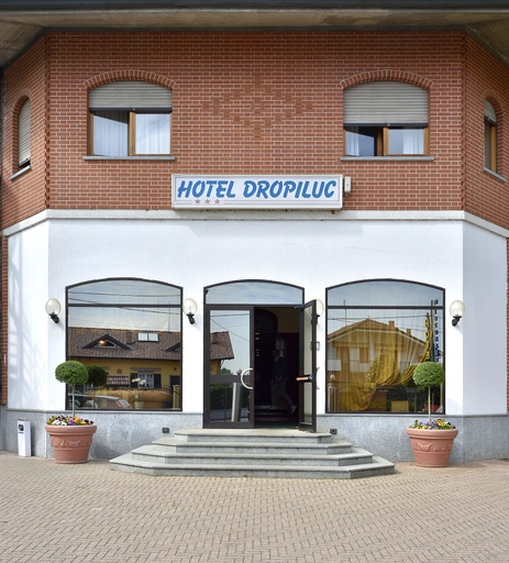 Exterior & Views 2, Dropiluc, Torino