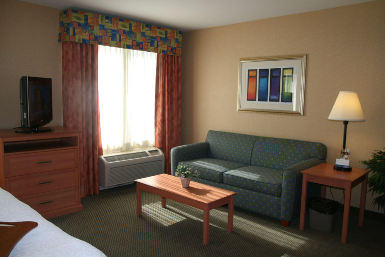 Bedroom 3, Hampton Inn & Suites Lathrop, San Joaquin