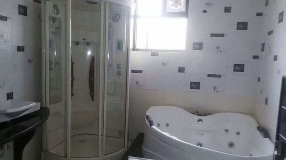 Bathroom 3, Smart Rooms, Gurgaon