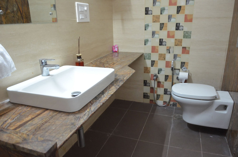 Bathroom 5, Hotel M Villa, Jaipur