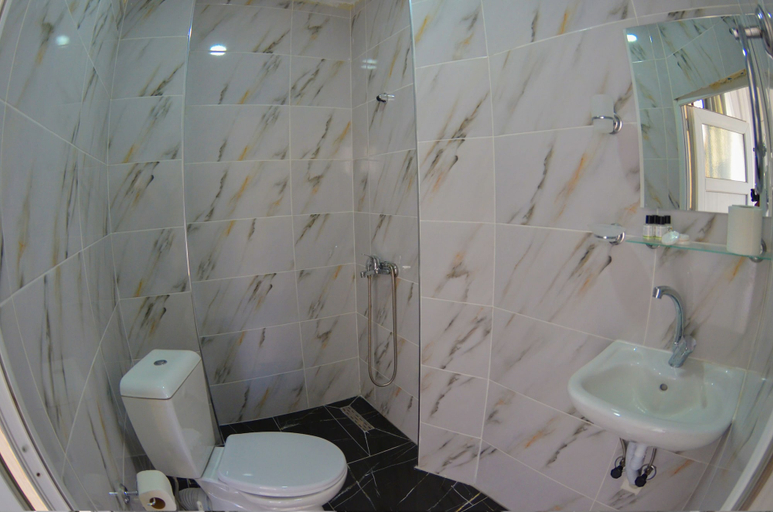 Bathroom 5, Yasmin hotel, Fatih