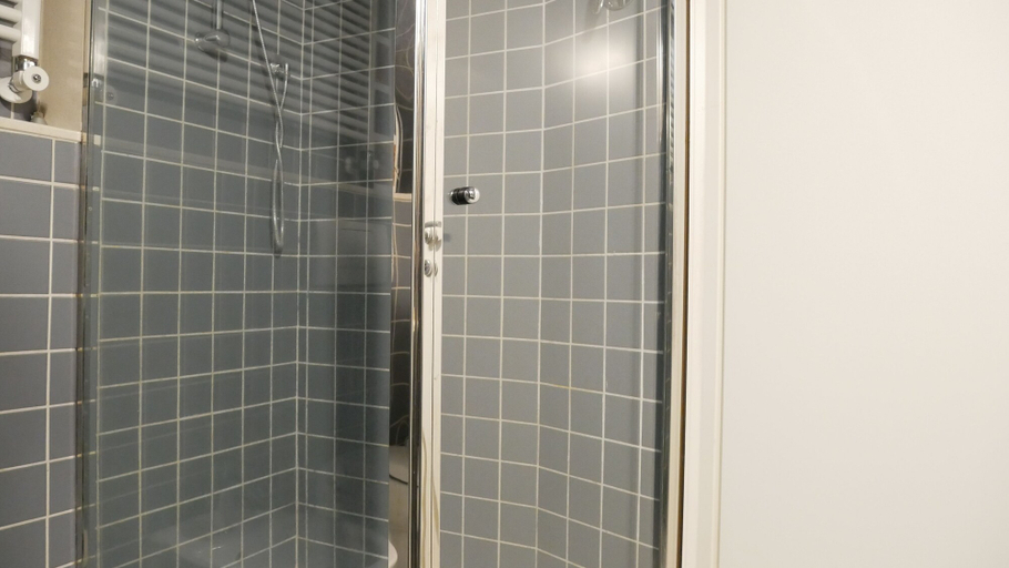 Bathroom 4, Teatro Duse Duplex Flat, Bologna