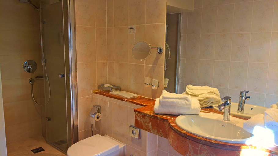 Bathroom 5, Best Western Hotel Schlossmuehle, Harz