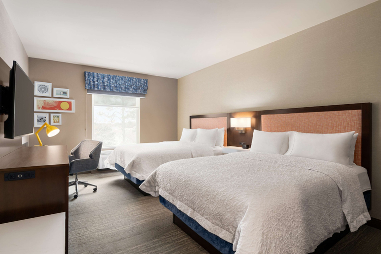 Bedroom 3, Hampton Inn & Suites Ocean City West, Worcester