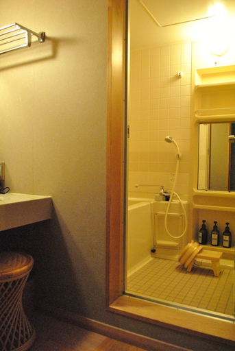 Bathroom 5, Hotel Kazahaya, Hita