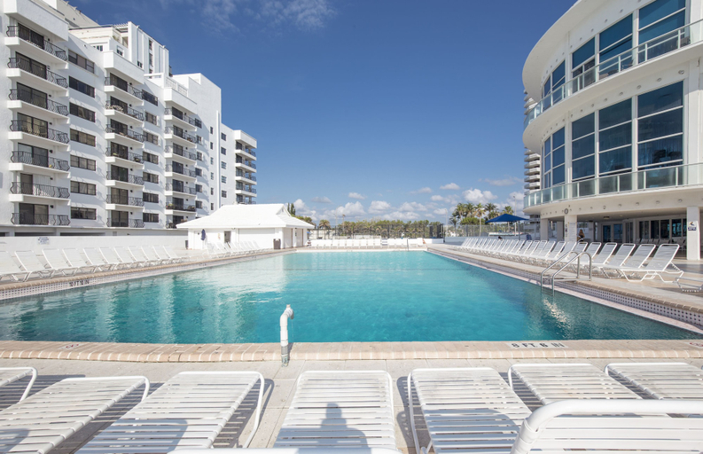 Sport & Beauty 5, New Point Miami Beach Apartments, Miami-Dade