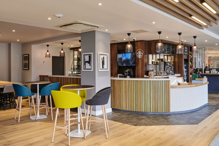 Food & Drinks 5, Holiday Inn BELFAST CITY CENTRE by IHG, Belfast