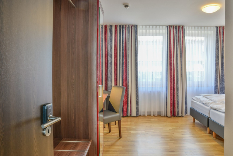 Bedroom 3, City Hotel Wetzlar, Lahn-Dill-Kreis