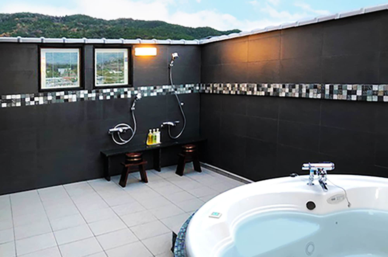 Bathroom 5, Ryokan KANADE, Kyoto