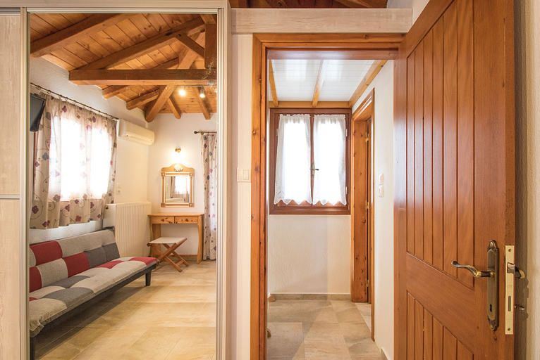 Living area 2, Armamento Villa, Thessaly