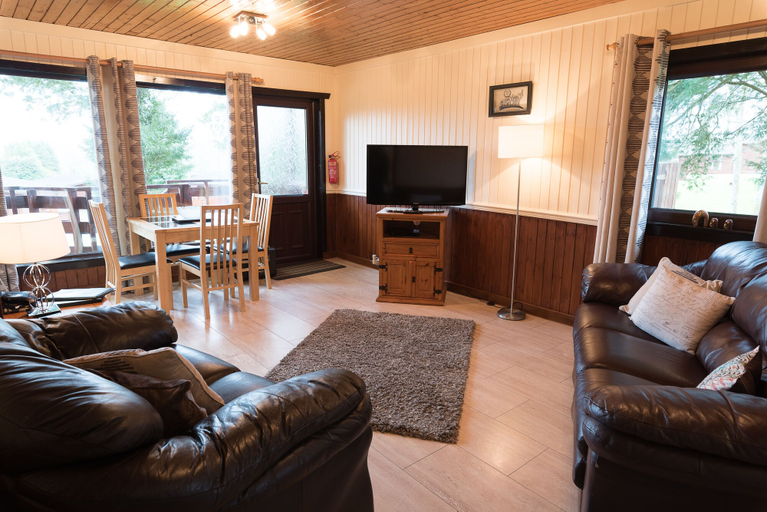 Others 3, Birch Lodge 23 With Hot Tub, Newton Stewart, Dumfries and Galloway