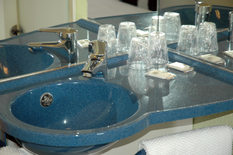 Bathroom 4, Ibis Budget Libourne, Gironde