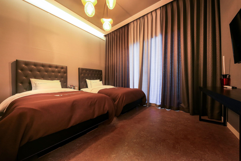 Bedroom 3, Hotel Merrymud, Boryeong