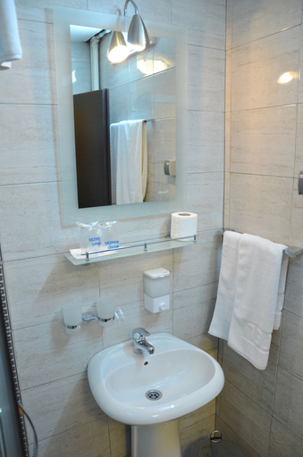 Bathroom 4, Hotel Srbija, Belgrade