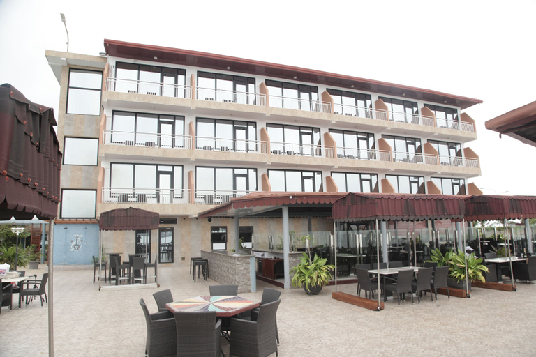 Exterior & Views 2, Hôtel Petit Bateau, Conakry