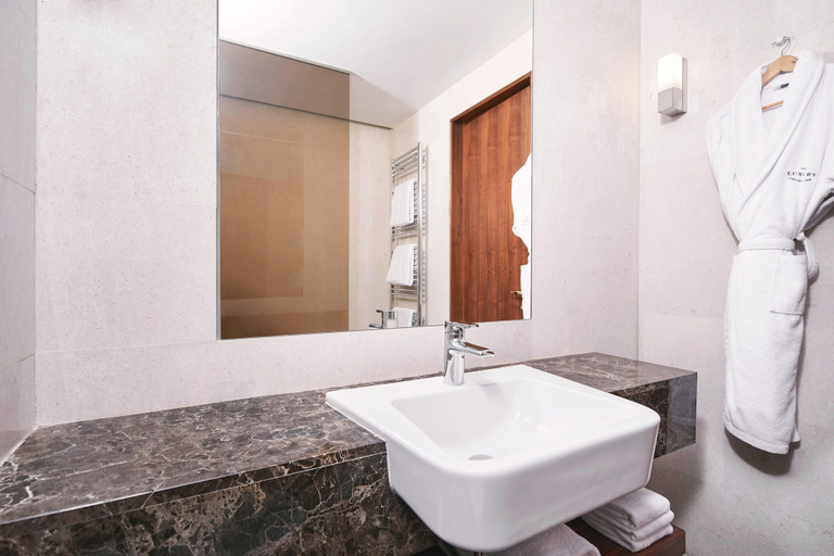 Bathroom 5, Metropol Palace Belgrade, Belgrade