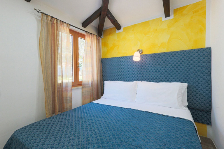 Bedroom 3, Relais il Frantoio - Apartments, Napoli