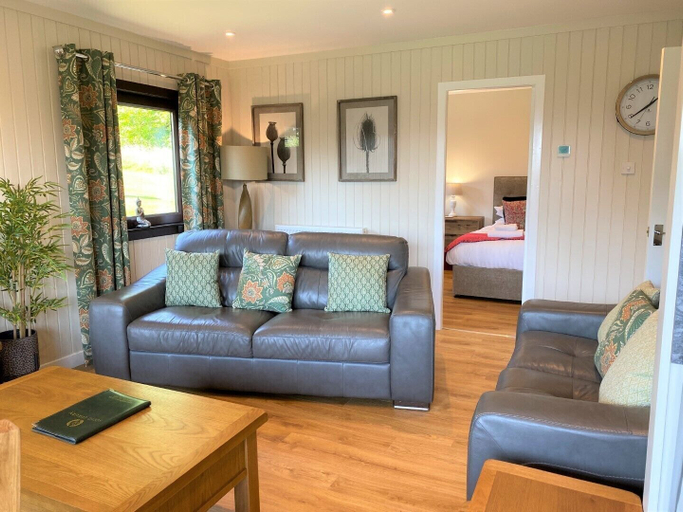 Others 3, Birch Lodge 21 With Hot Tub, Newton Stewart, Dumfries and Galloway