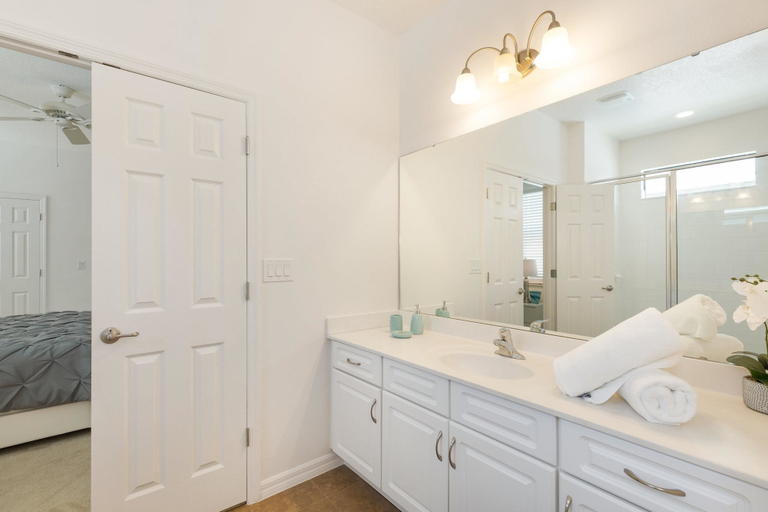 Bathroom 3, Victoria Villa 4 Bedroom, Polk