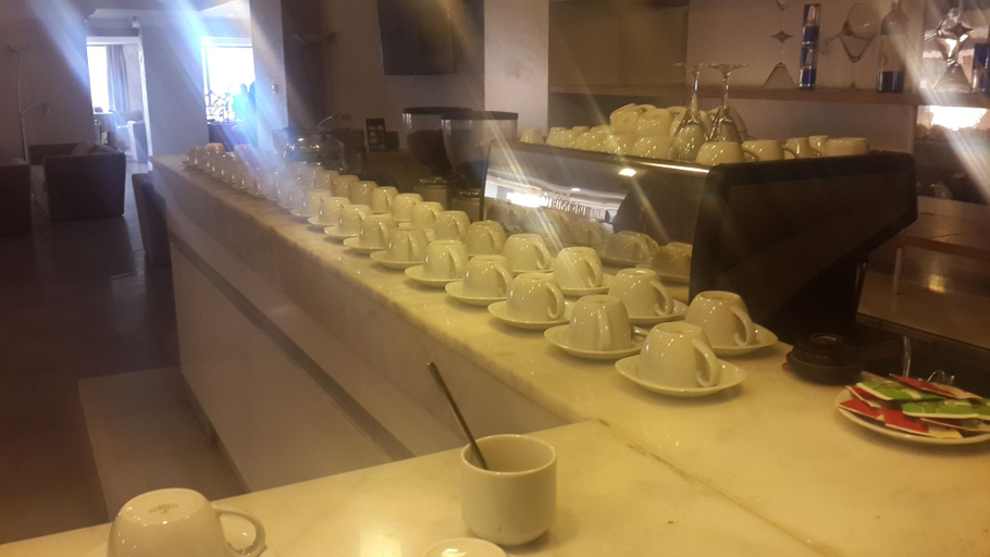 Food & Drinks 4, Momona Hotel, Addis Abeba