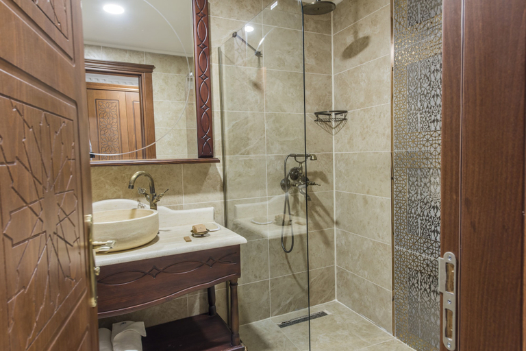 Bathroom 5, Kaya Ninova Hotel, Kızıltepe