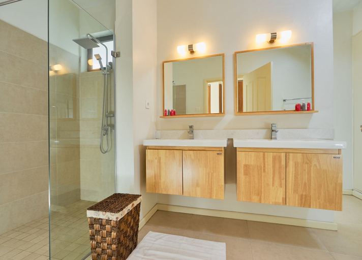 Bathroom 4, Liberty Drive Apartments and Penthouses