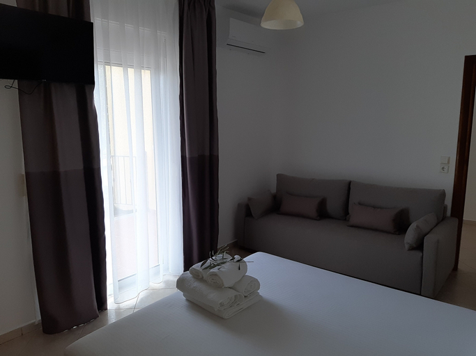 Bedroom 3, Olive Tree Apartment, Epirus