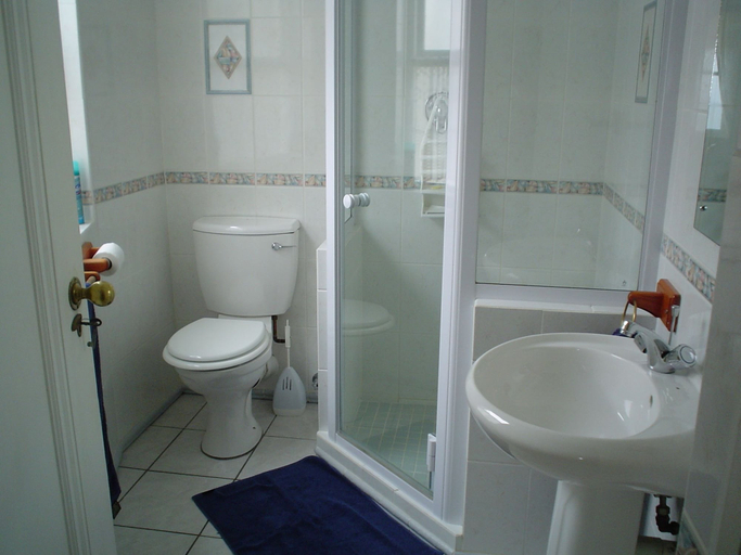 Bathroom, 2 Cottons Cottage, City of Cape Town