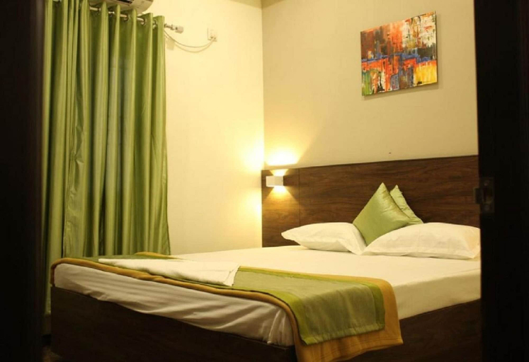 Bedroom 2, Hotel Grand Gaayatris, Kancheepuram