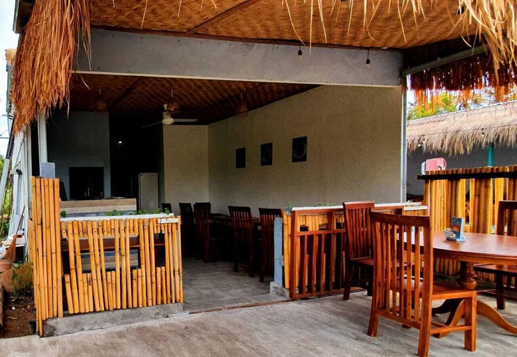 Food & Drinks 2, Bunk Bed Room Nusa Penida - Hostel, Klungkung