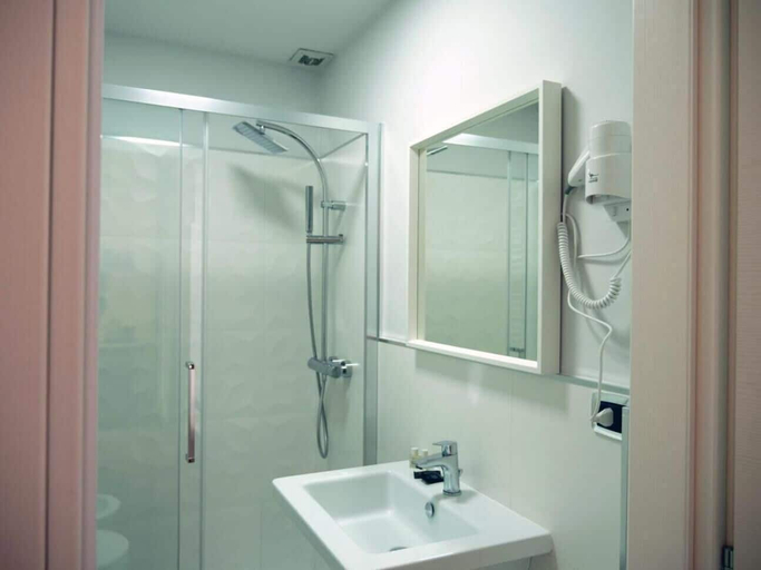 Bathroom 5, B&B White Rose, Trento