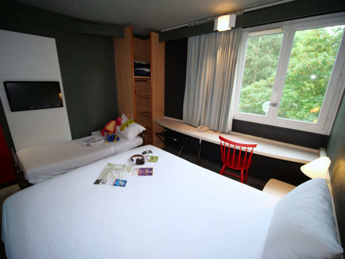 Bedroom 3, ibis Chartres Ouest Luce, Eure-et-Loir