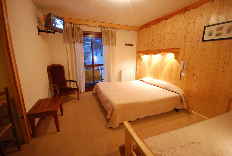 Bedroom 2, Hôtel l'Aiglière, Hautes-Alpes