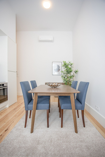 Others 5, Liiiving in Porto-City View Apartment 1F, Porto