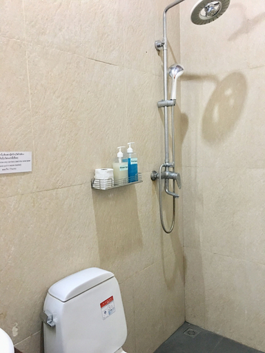 Bathroom 3, Pangkham Lodge, Luang Prabang