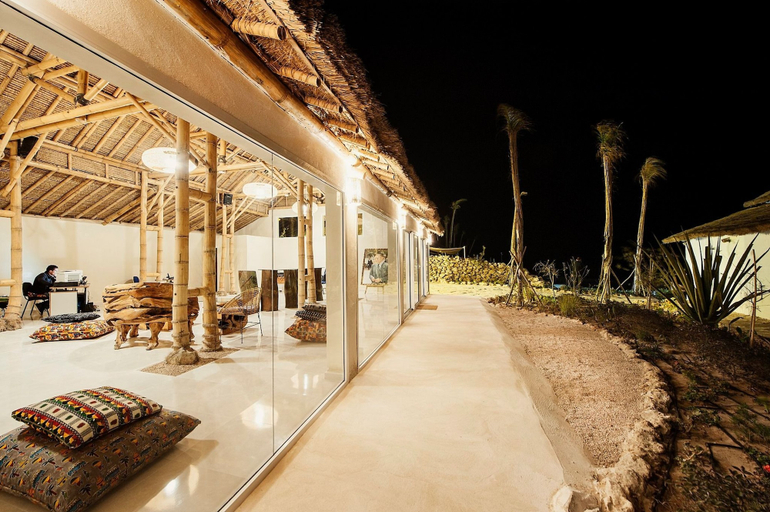 Exterior & Views 2, La Crique